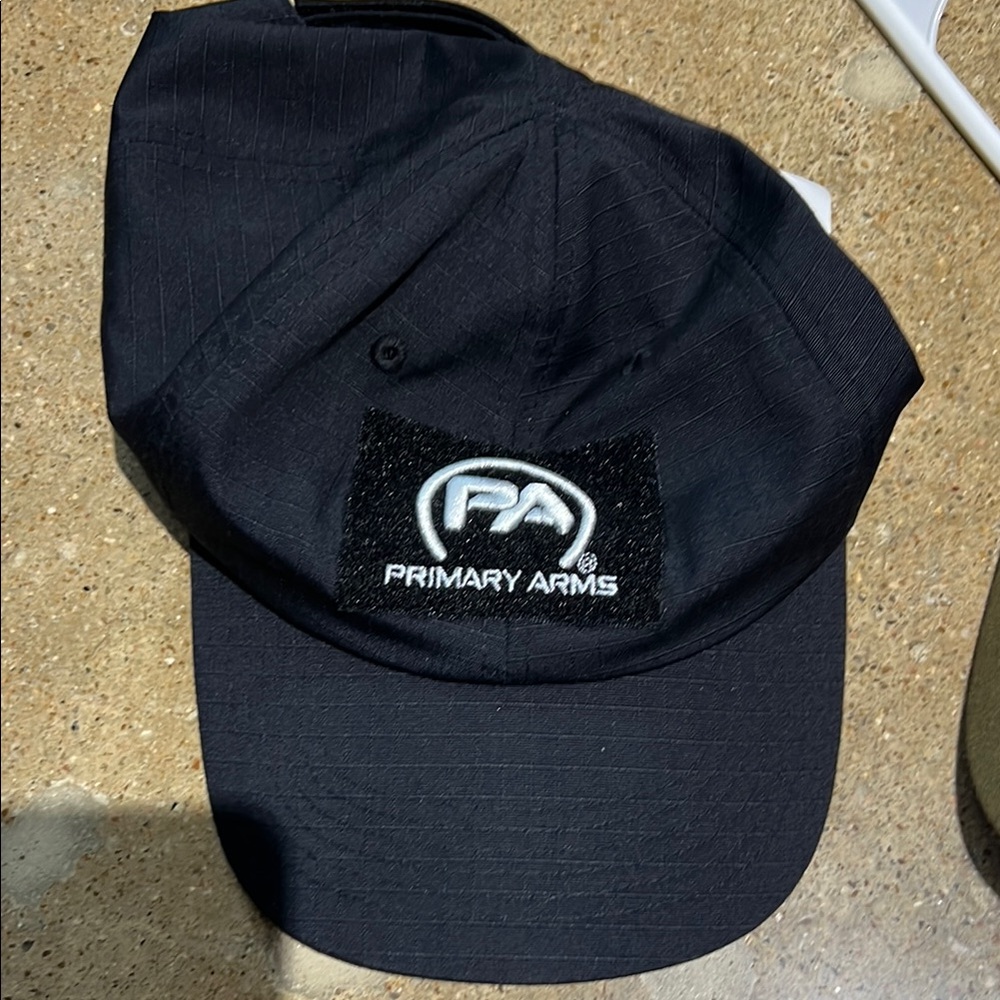 NWT primary arms hat